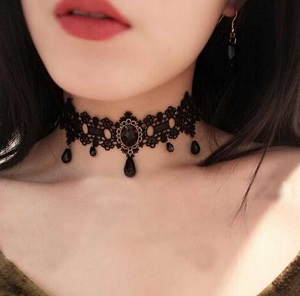 choker necklace